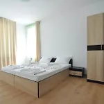 Ask Πανσιόν 3*