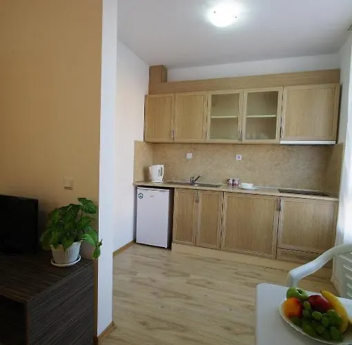 Ask Πανσιόν 3*