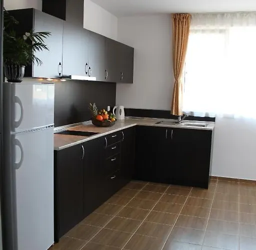 Ask Πανσιόν 3*